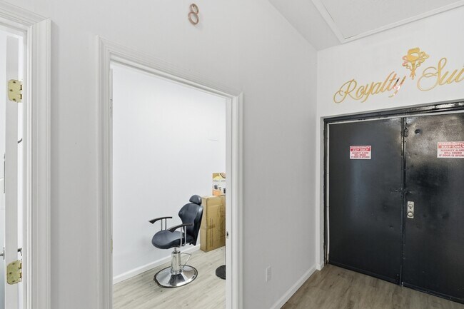 Building Photo - 4341 Park Heights Ave