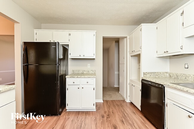 Building Photo - 8531 Jenson Dr