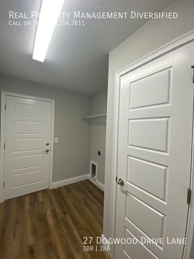 Building Photo - 27 Dogwood Dr Ln