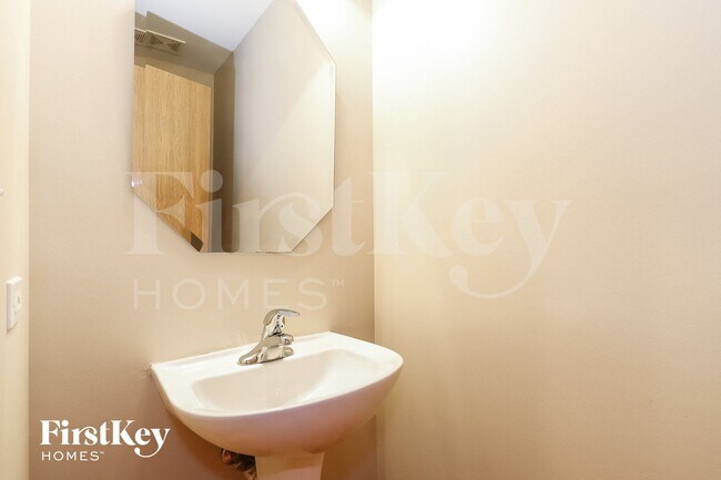 Building Photo - 11730 Niagra Ln