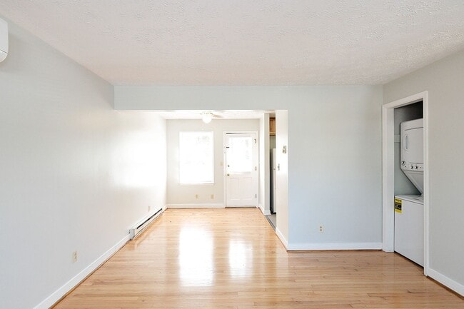 Building Photo - Dog-Friendly Woolen Mills Duplex Near Downtown