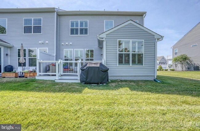 Building Photo - 33163 Oyster Cove Dr