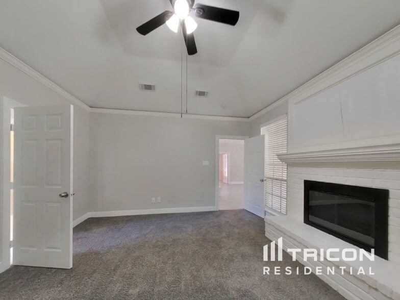 Building Photo - 7411 Las Brisas Dr