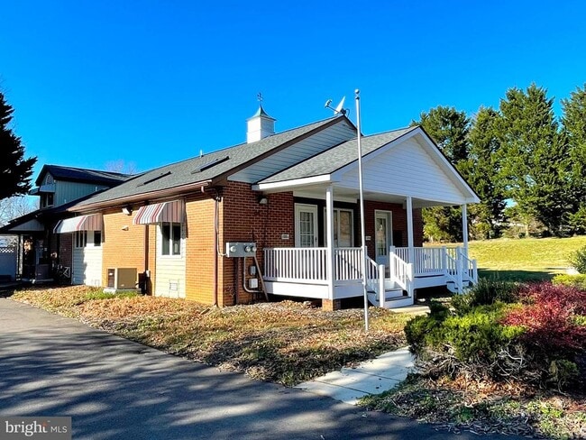 Building Photo - 22322 Greenview Pkwy