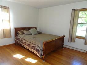 Building Photo - East Side 3 Bedroom Home!