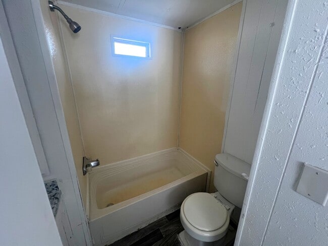 Building Photo - 616 Cortez Rd W