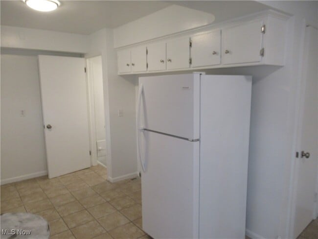 Building Photo - 285 Marion Dr