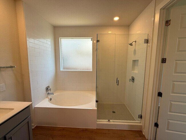 Building Photo - 2037 Saddlery St