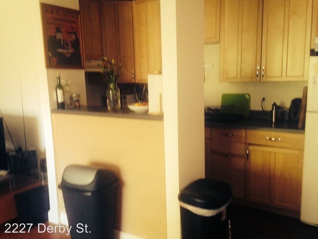 Building Photo - 2227 Derby St