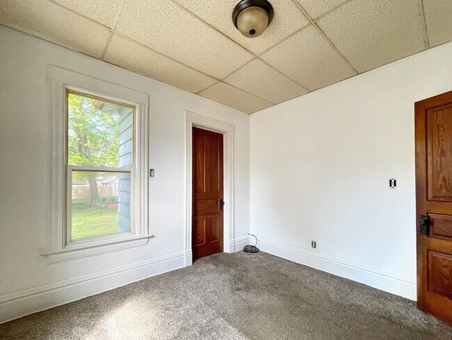 Building Photo - 1116 Yout St