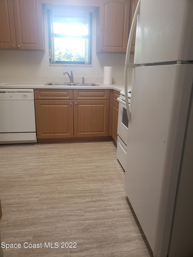 Building Photo - 1580 S Atlantic Ave