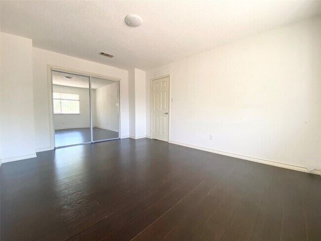 Building Photo - 1823 Mandrill Ln