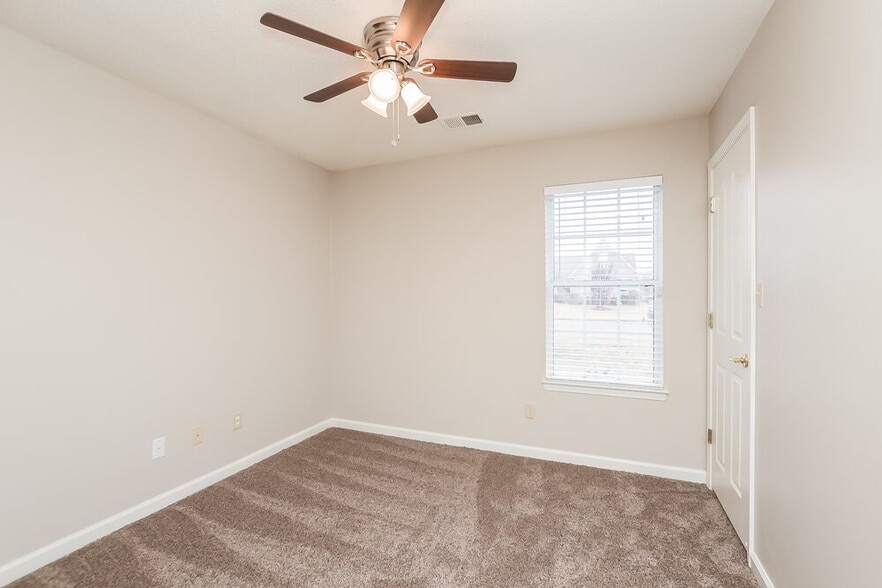 Building Photo - 6284 Manchester Cove