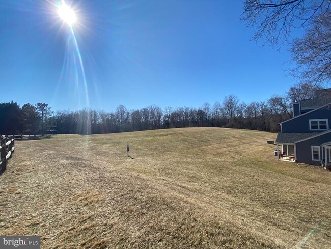 Building Photo - 5833 Orchard Hill Ct