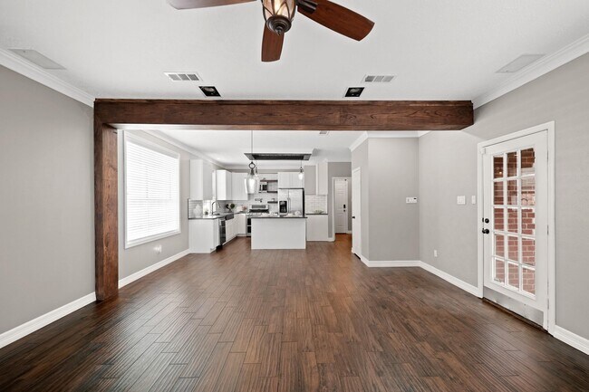 Building Photo - 1207 Wildewood Ct