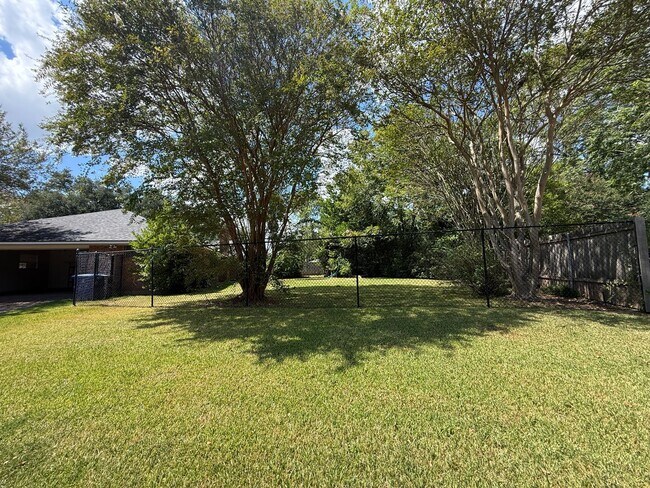 Building Photo - 1548 Ramberlyn Way