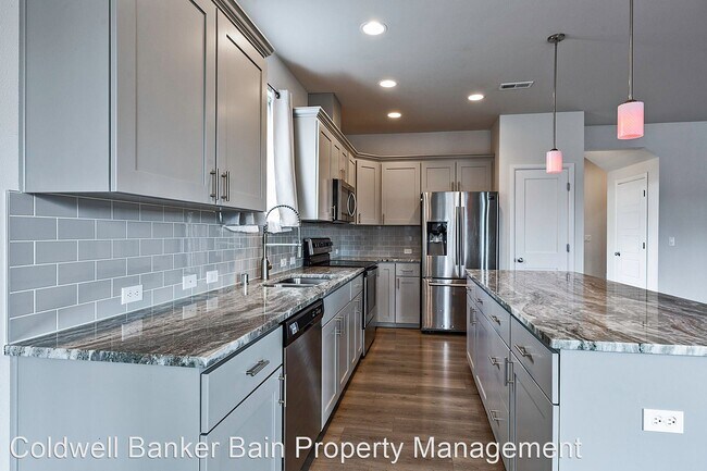 Building Photo - 4 br, 3 bath House - 14398 - 99th Way S.E.