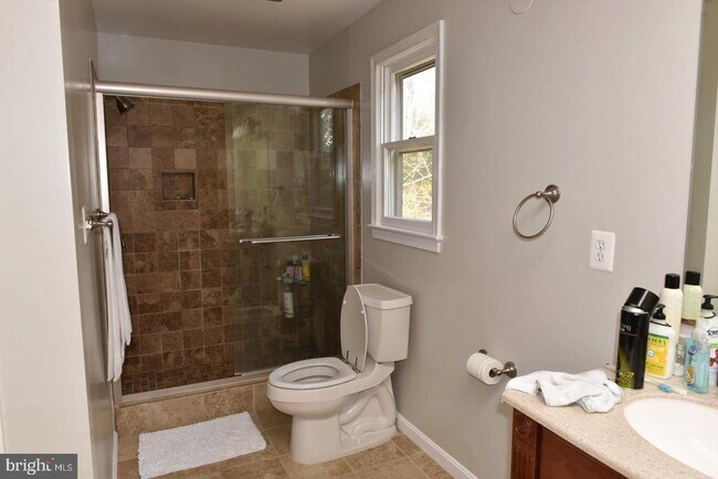 Building Photo - 11778 Hollyview Dr