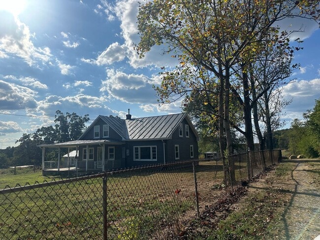 Building Photo - 271 Fairview Rd