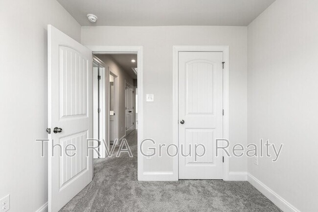Building Photo - 6448 Cassia Loop