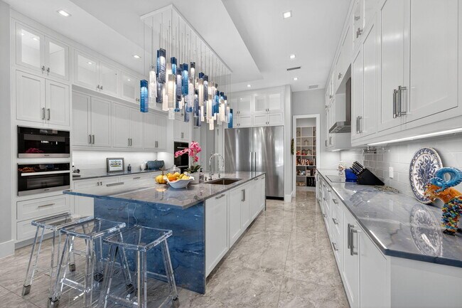 Building Photo - 785 NE 70th St