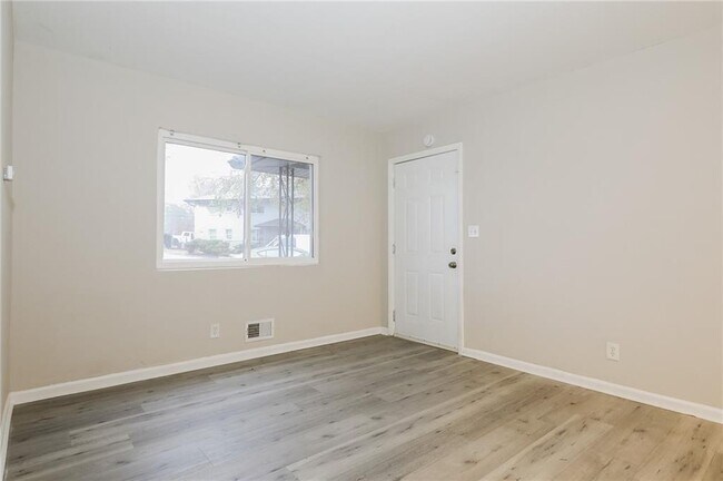 Building Photo - 2841 Belvedere Ln