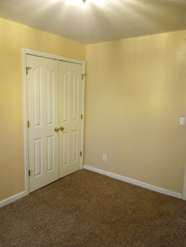 Building Photo - 24 NW 525th Rd