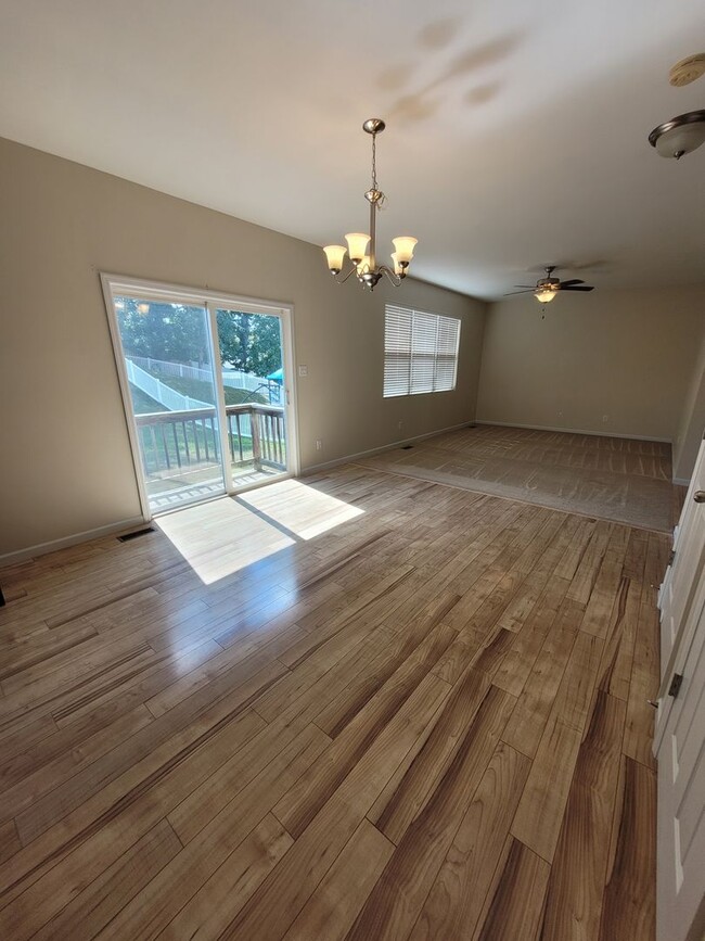 Building Photo - Beautiful 3bd/2.5ba 2 Story Home for Rent!