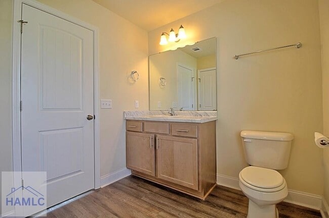 Building Photo - 711 Mill Creek Cir