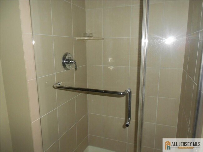 Building Photo - 1 Spring St