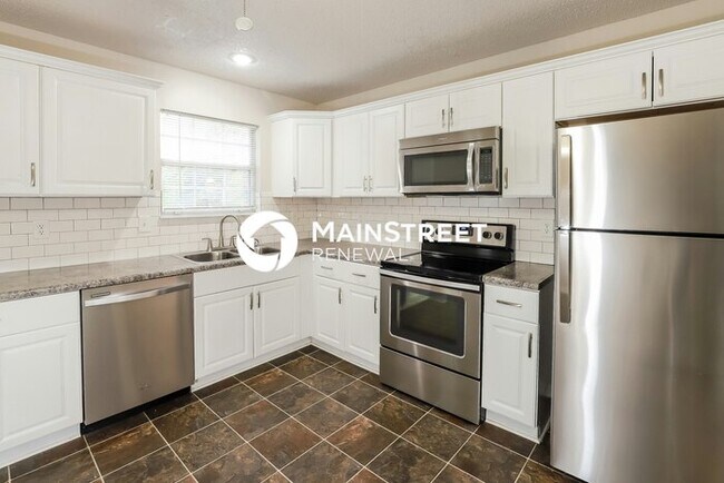 Building Photo - 3 Bedroom Pet-Friendly Home in INDEPENDENC...