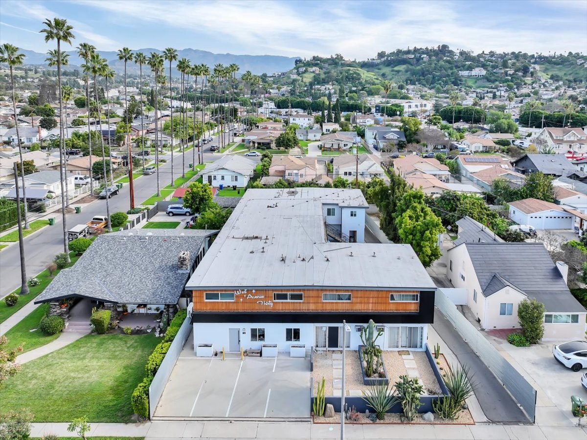 Building Photo - 2561 W Ave 30