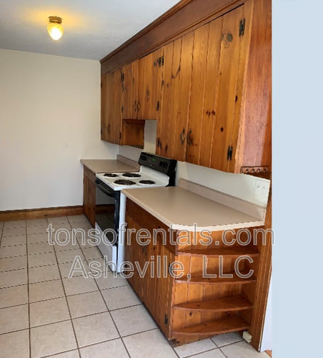 Building Photo - 250 Chestnut St