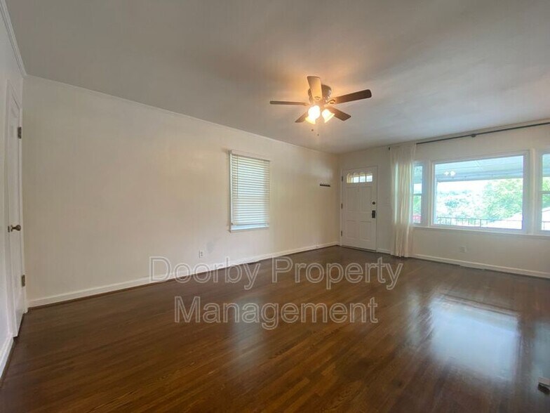 Building Photo - 4833 Appian Way