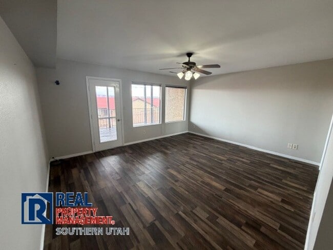 Building Photo - Garden South Condo with Views