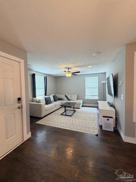 Building Photo - 5877 Tryton Cir