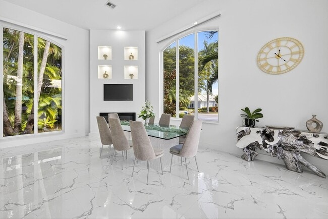 Building Photo - 2673 NW 64th Blvd