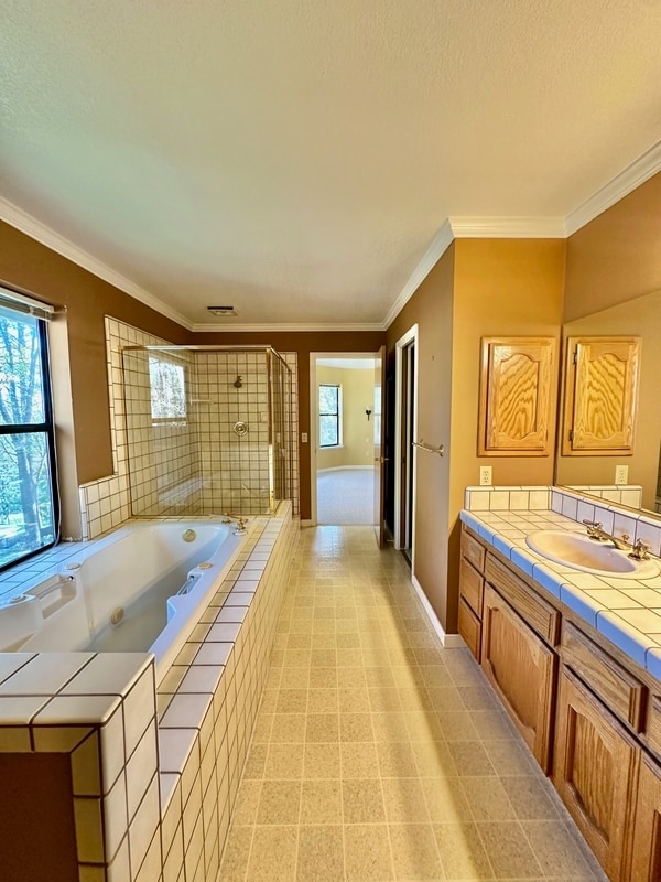 Building Photo - 15593 Carrie Dr