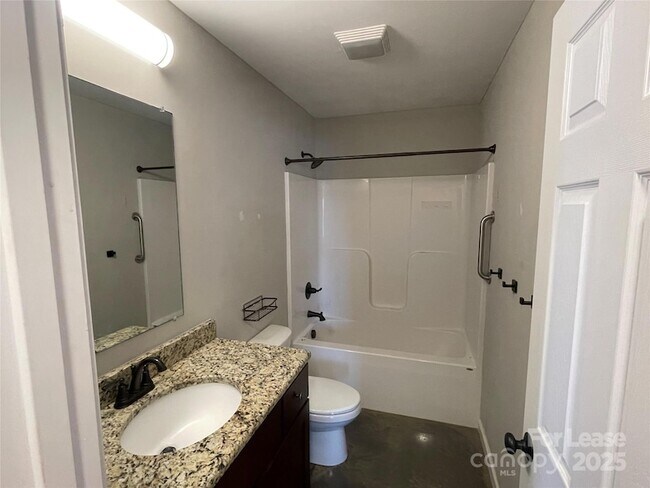 Building Photo - 4421 Dillbrook Ln