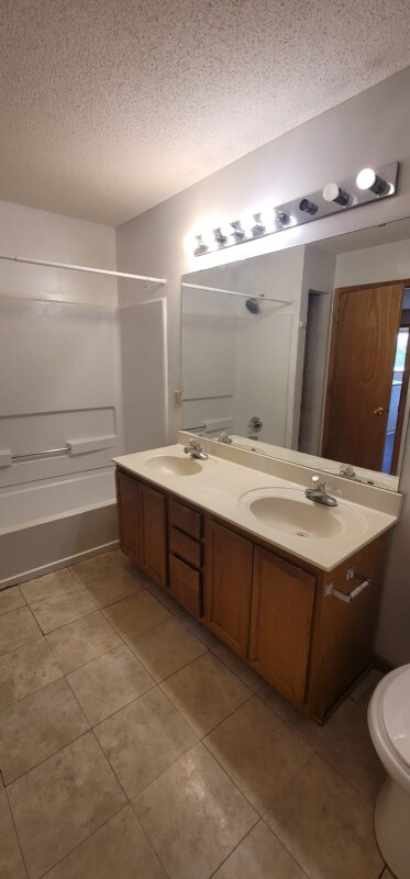 Building Photo - 665 Woodduck Dr