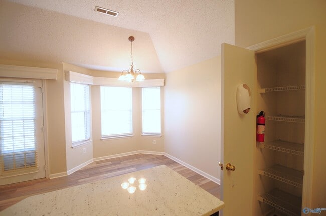 Building Photo - 104 Postwood Ct