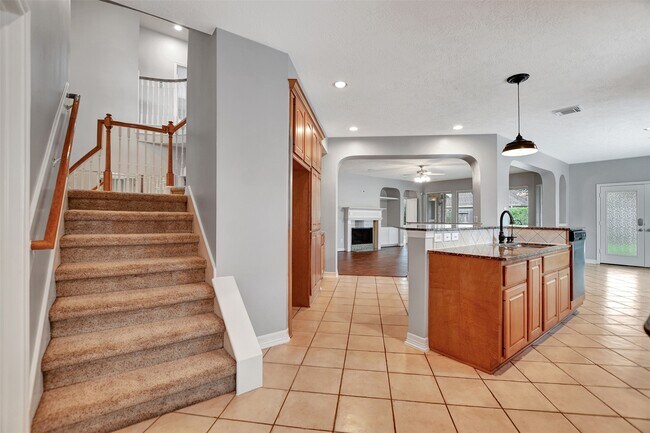 Building Photo - 15510 Marble Canyon Way