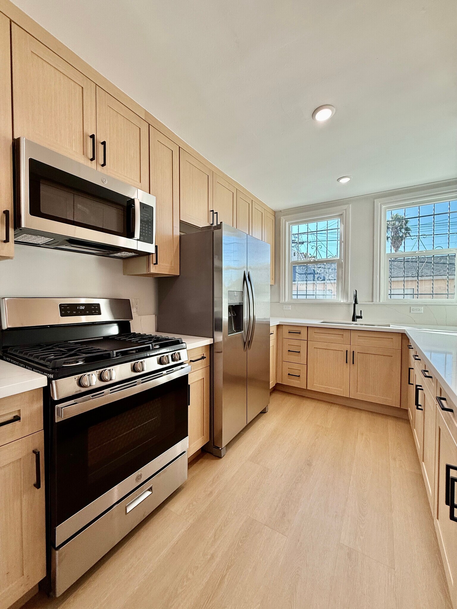 Building Photo - 1221 West Blvd