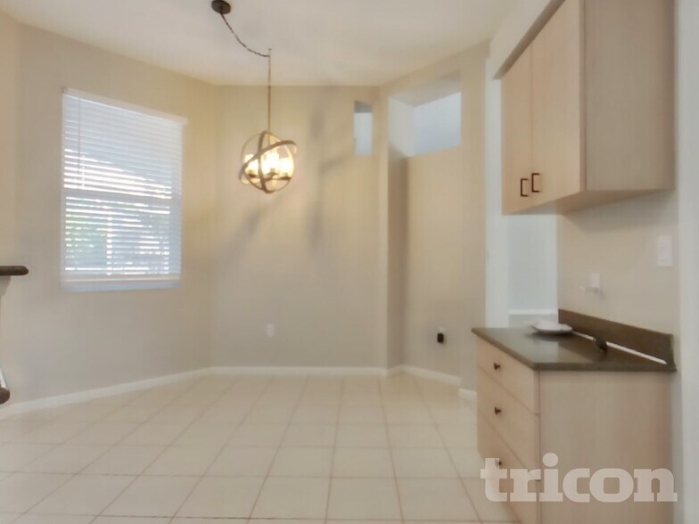 Building Photo - 4903 Cedar Oak Way