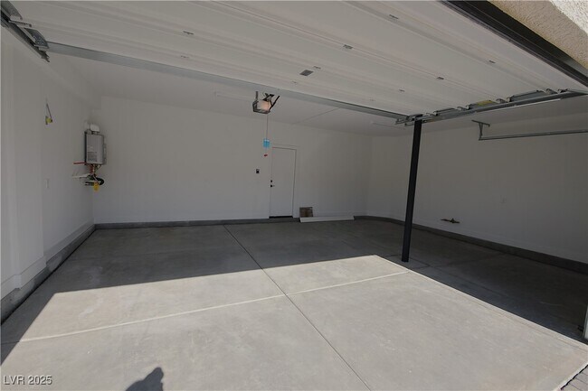 Building Photo - 10207 Magnolia Crk St