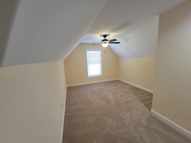 Building Photo - 544 Links Pointe Ct