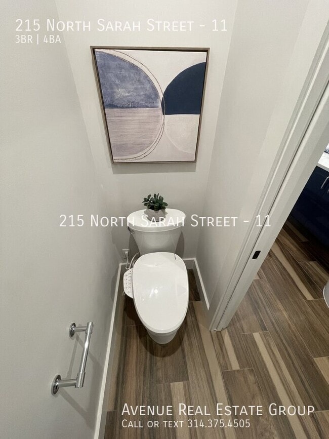 Building Photo - 215 N Sarah St