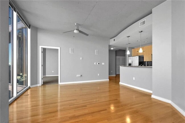 Building Photo - 400 W Peachtree St NW