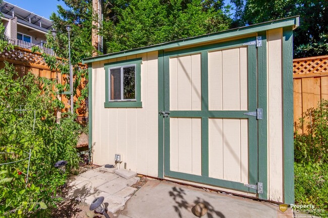 Building Photo - Turnkey Home with Natural Light & Upgrades...