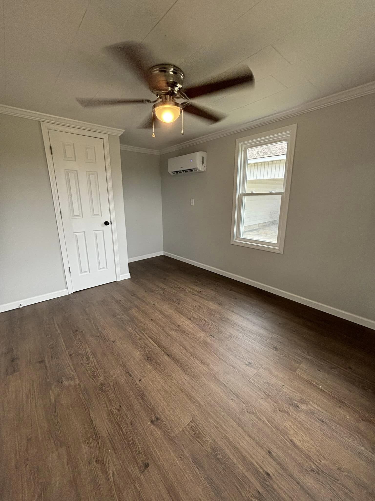 Building Photo - 718 S Pine St